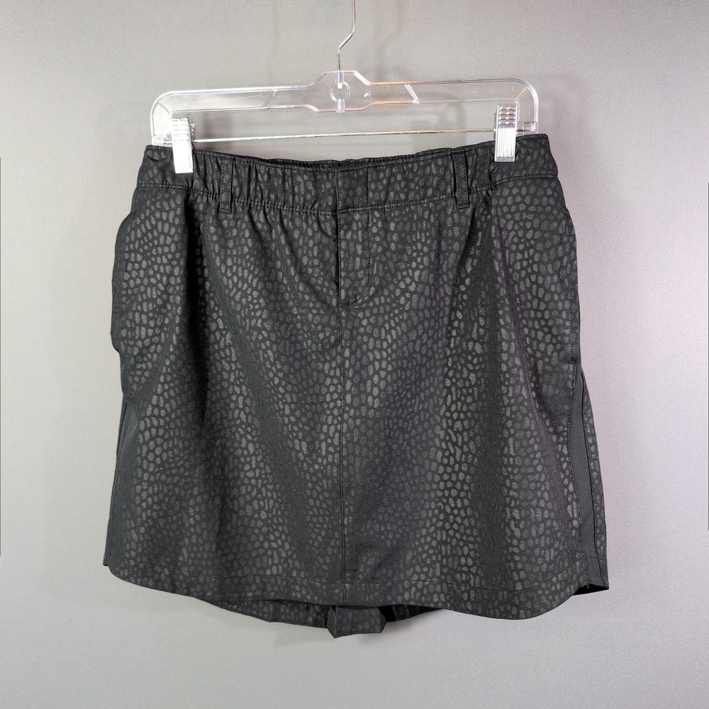 Under Armour 8 Black Snake Print Golf Skort Athleisure Tee-Time Birdie Comfort